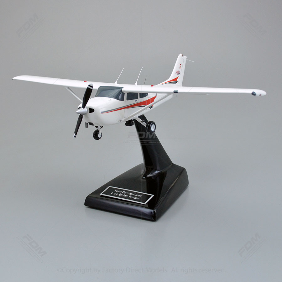 Cessna 172S Skyhawk Airplane Model