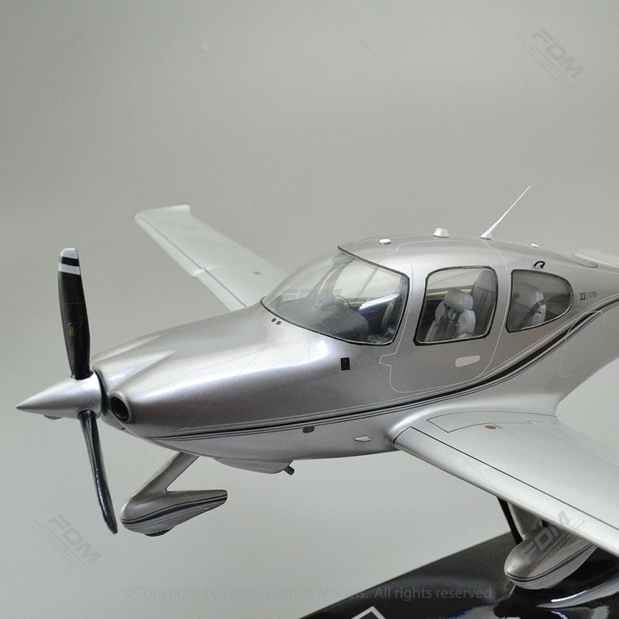 Cirrus SR22 Scale Model Airplane with Detailed Interior | Factory